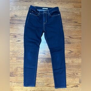 Women’s Levi’s Blue Jeans, 311 shaping skinny, size 29